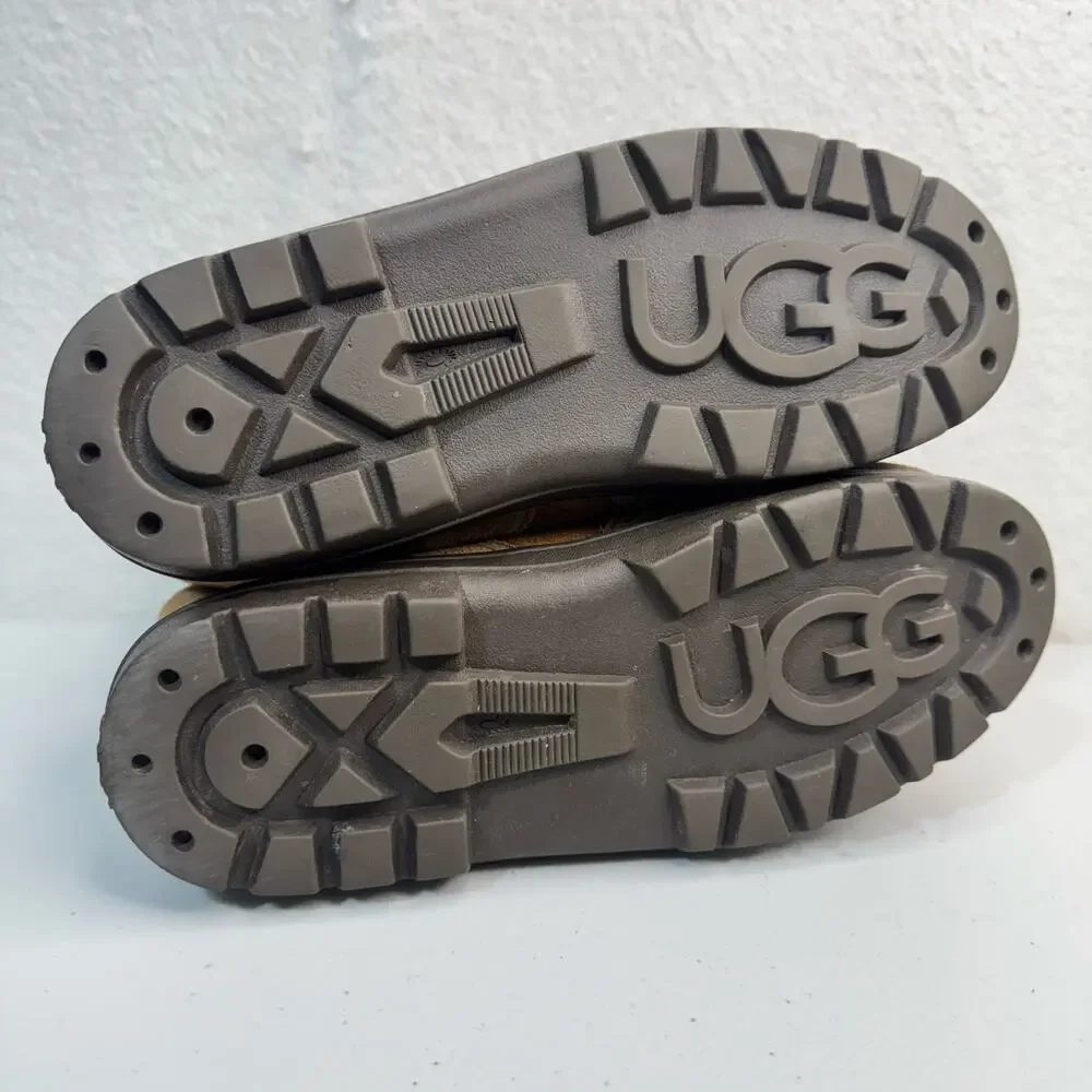 UGG Australia Classic Ultra Short Boots #5225 Chestnut Sheepskin Leather Size 9